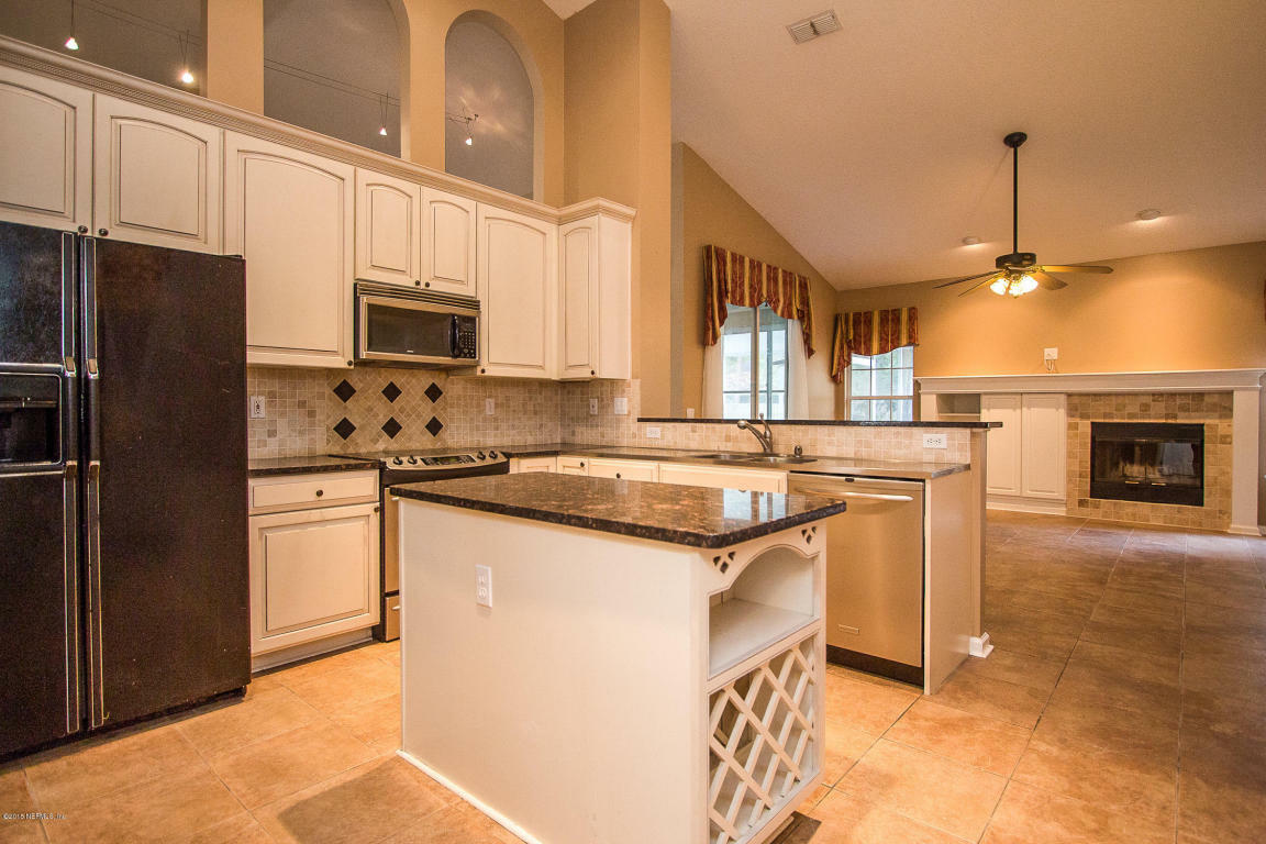 Property Photo:  1720 Secluded Woods Way  FL 32003 
