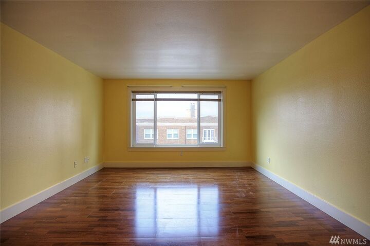 Property Photo:  25 N Broadway 306  WA 98403 
