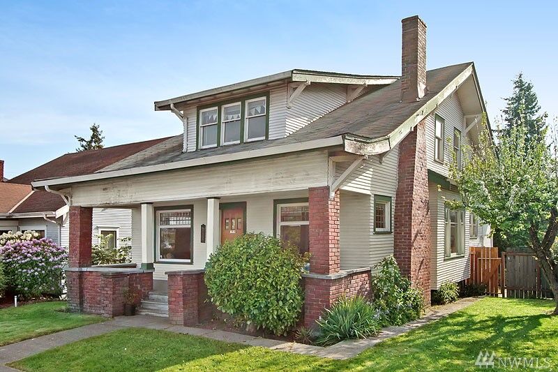 Property Photo:  3709 Colby Ave  WA 98201 