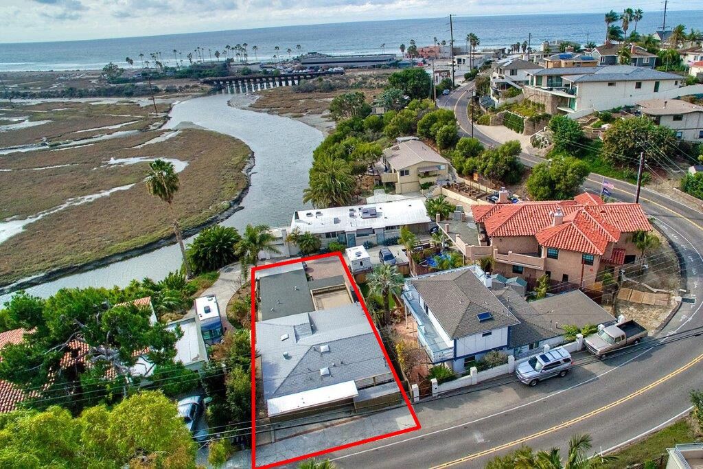 Property Photo:  2588 &Amp 2588 1/2 San Elijo  CA 92007