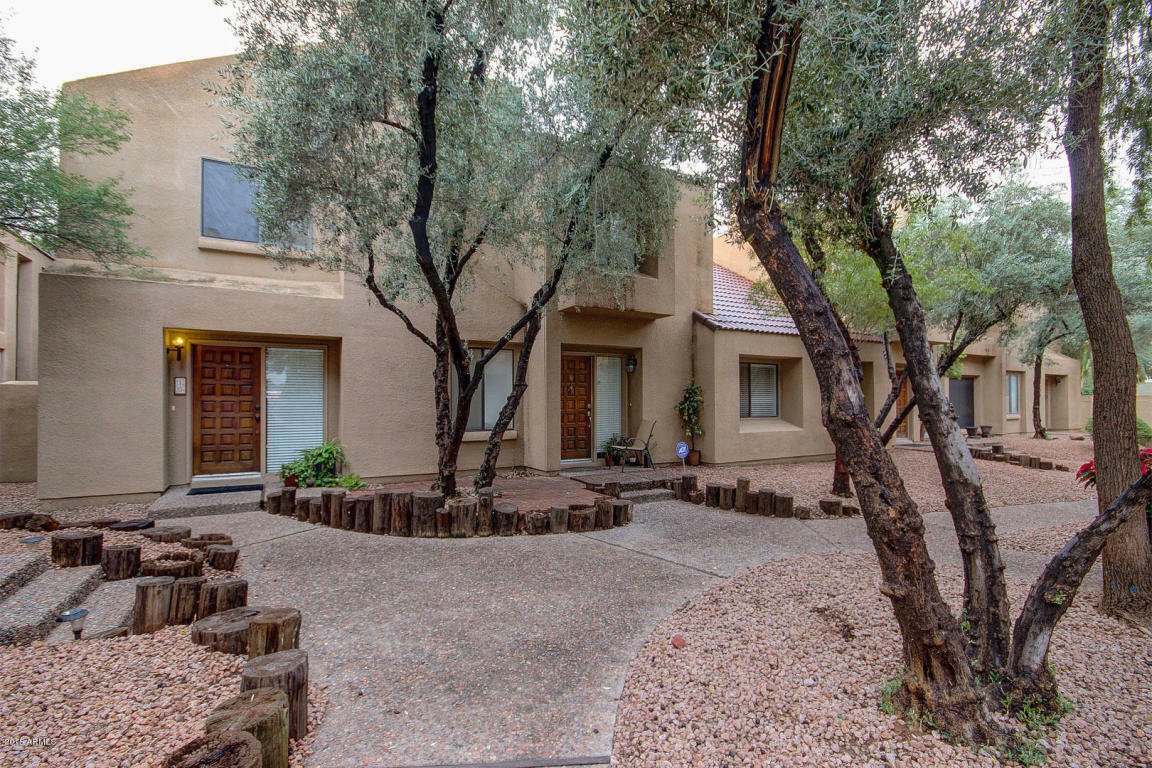 Property Photo:  6 E La Diosa Drive  AZ 85282 