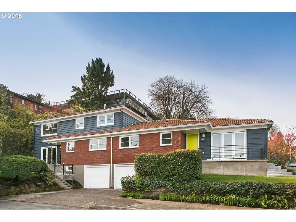 Property Photo:  1429 NW 27th Ave  OR 97210 