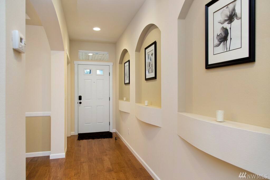 Property Photo: 5515 Charlotte Ave SE WA 98092