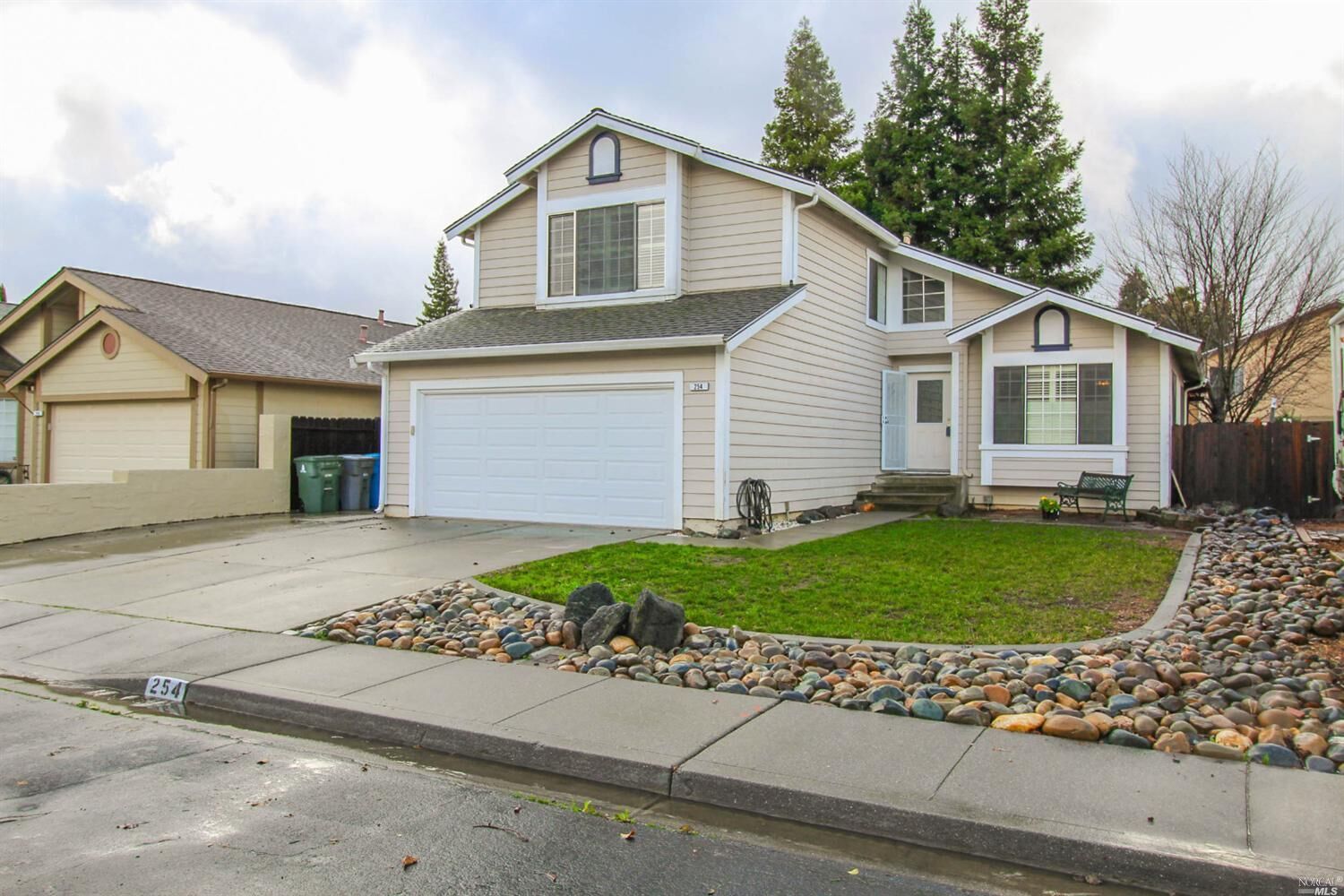 Property Photo:  254 Newport Circle  CA 95687