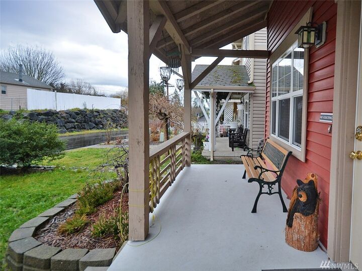 Property Photo:  20623 12th Ave S  WA 98198 