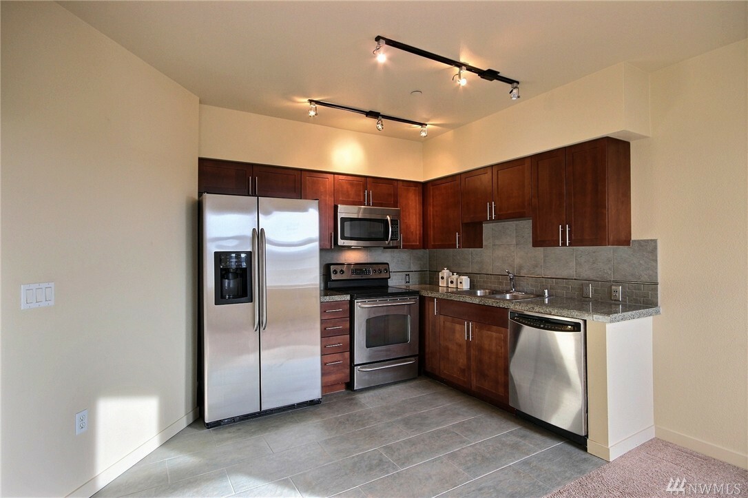 Property Photo:  5440 Leary Ave NW 631  WA 98107 