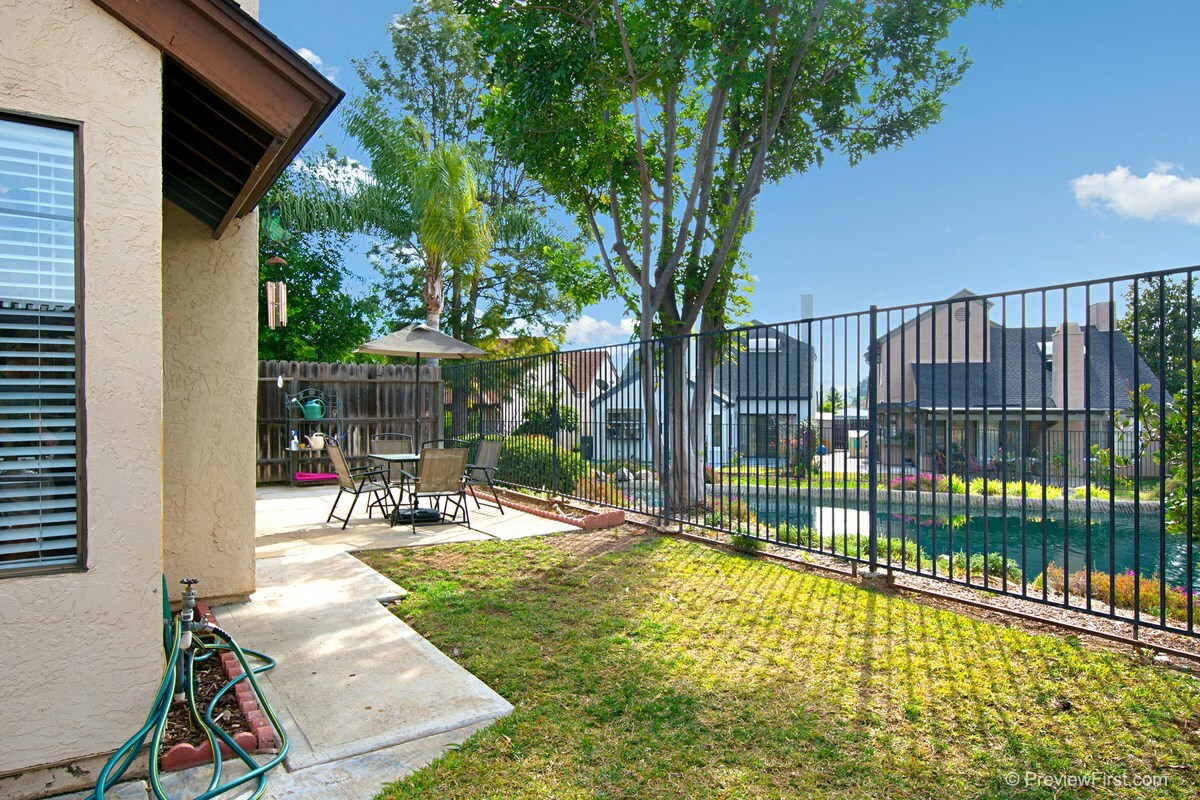 Property Photo:  919 Sendero Ave  CA 92026 