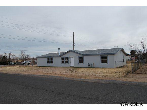 Property Photo:  2980 E Suffock Avenue  AZ 86409 