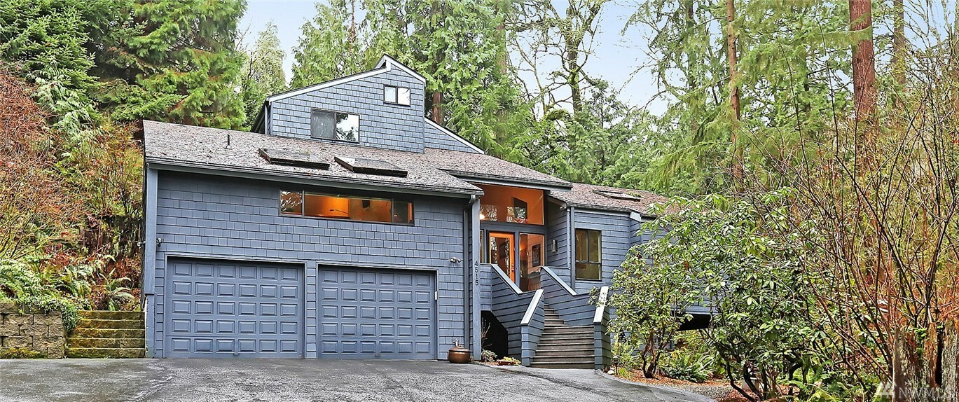 Property Photo:  4515 Ferncroft Rd  WA 98040 