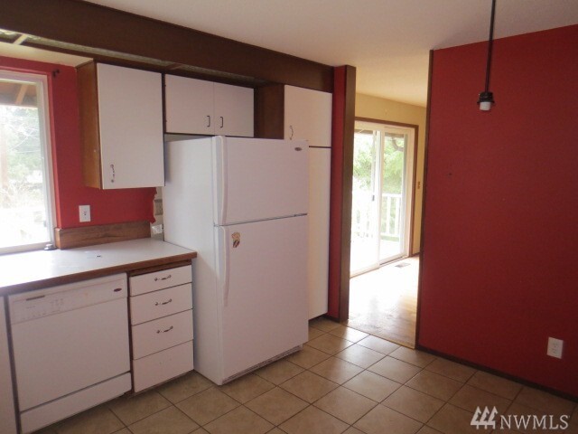 Property Photo: 8101 79th St SW WA 98498