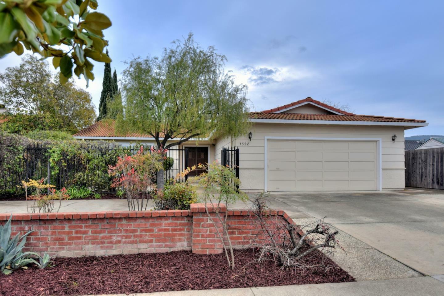 Property Photo:  1528 Westmont Avenue  CA 95008 