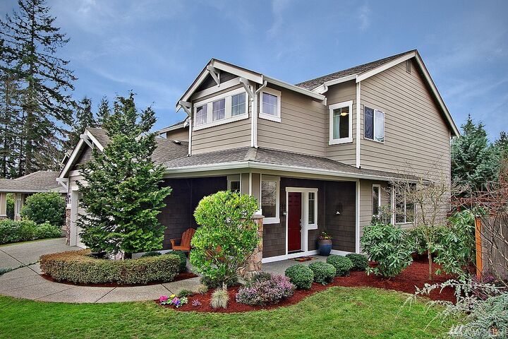 Property Photo:  225 Quincy Ave NE  WA 98059 