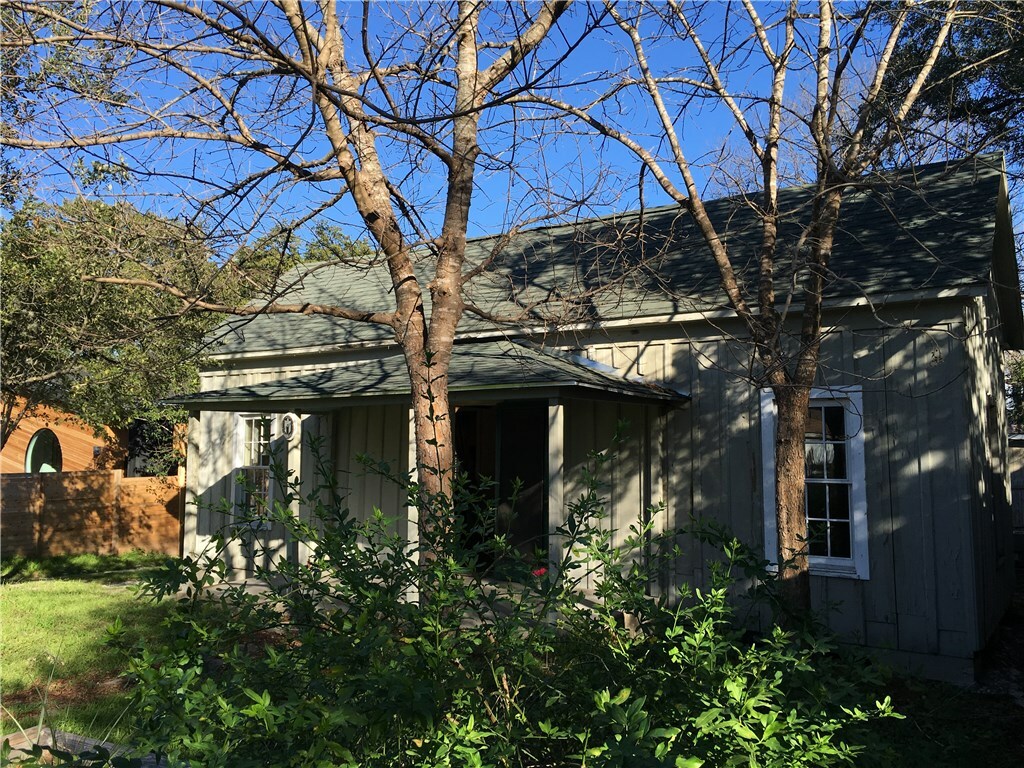 Property Photo:  1705 Newton Street  TX 78704 