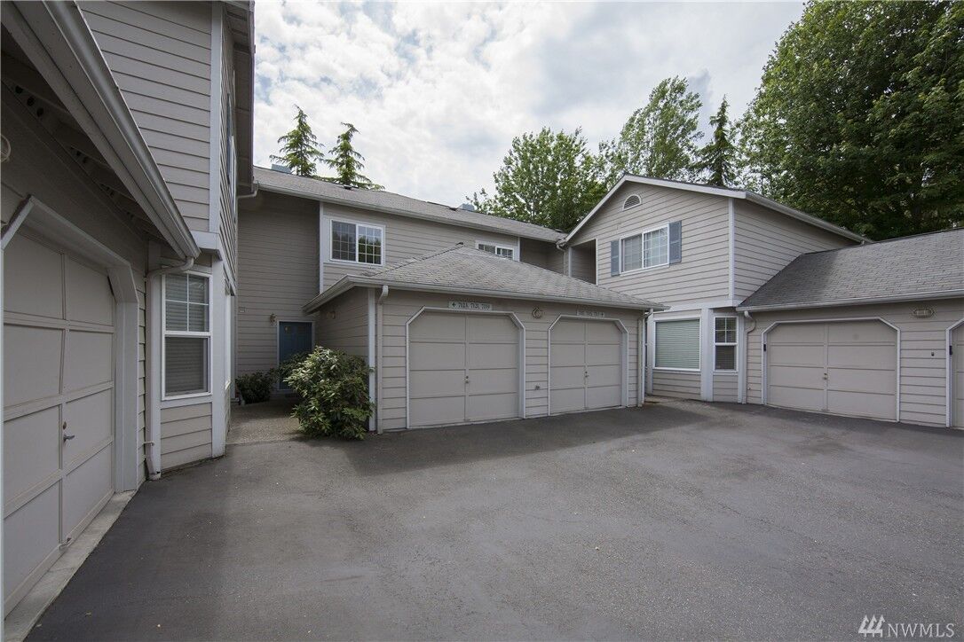 Property Photo:  7119 NE 171st Lane  WA 98028 