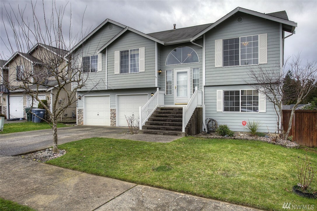 Property Photo:  14920 93rd Ave E  WA 98375 