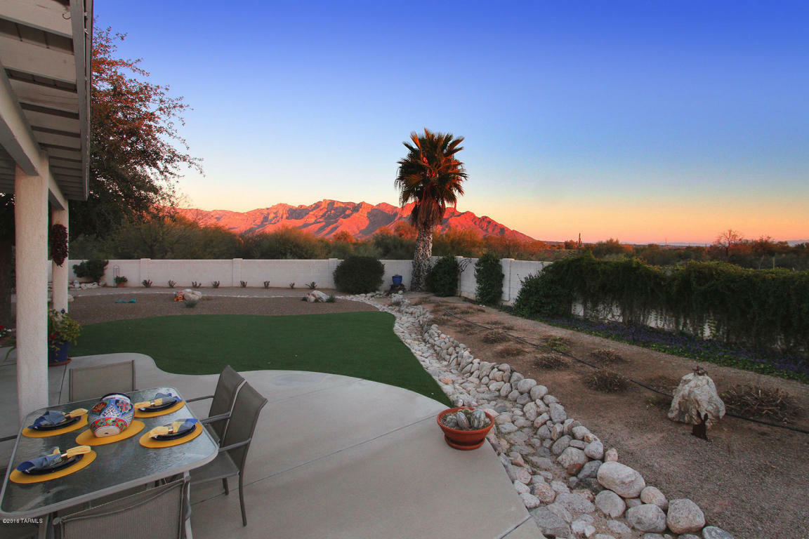 Property Photo: 10625 N Sand Canyon Place AZ 85737