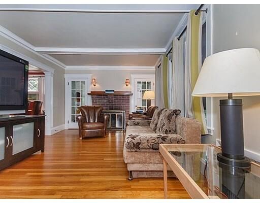 Property Photo:  2 Longfellow Rd 2  MA 02138 