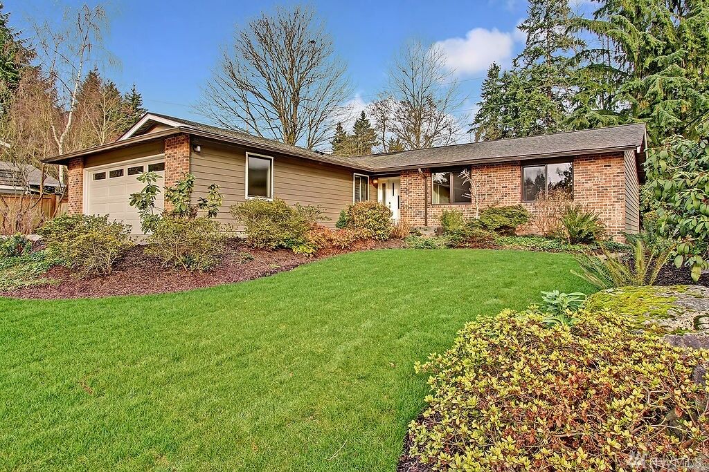 Property Photo:  5116 107th Ave NE  WA 98033 