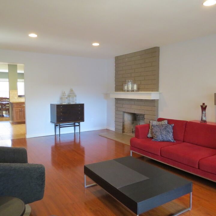 Property Photo:  530 Howe Pl  CA 92025 