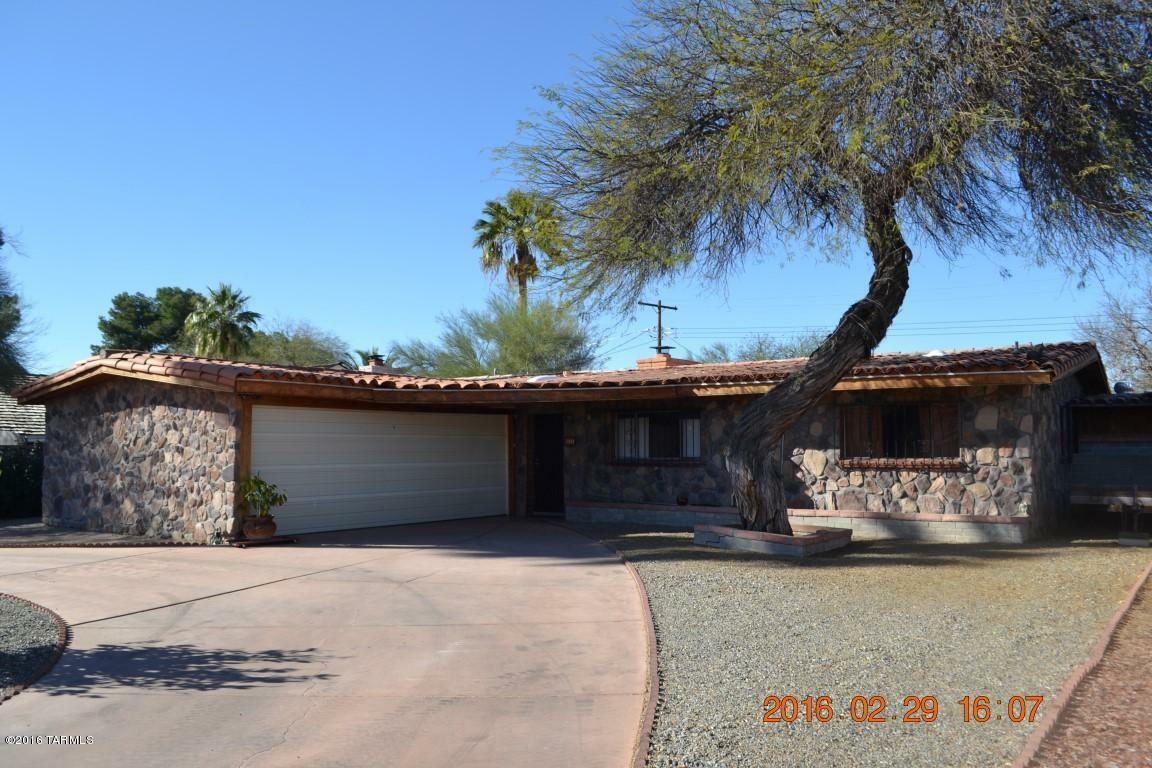 Property Photo:  2121 E Florence Drive  AZ 85719 