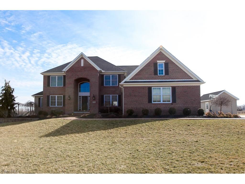 Property Photo: 9775 Abbington Drive OH 44406