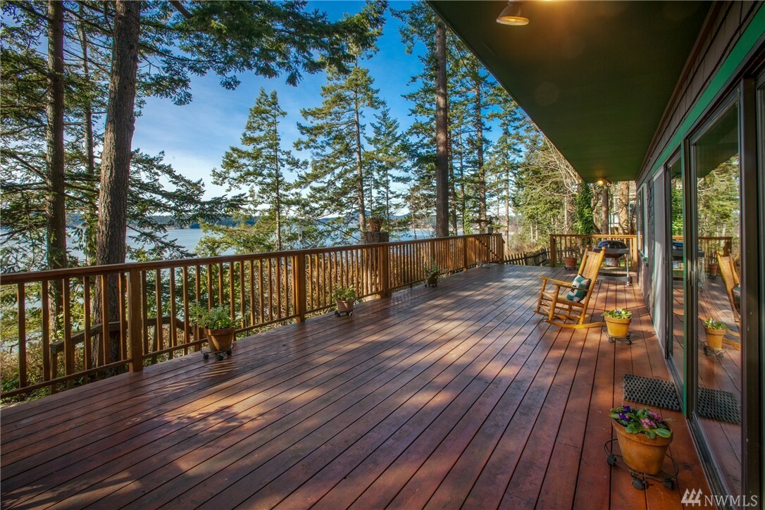 Property Photo:  17474 Golden View Ave  WA 98257 