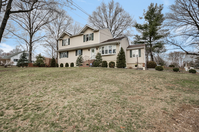 Property Photo:  5 Gulick Rd  NJ 07961 