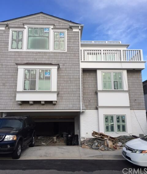 Property Photo: 542 Pine Street CA 90254