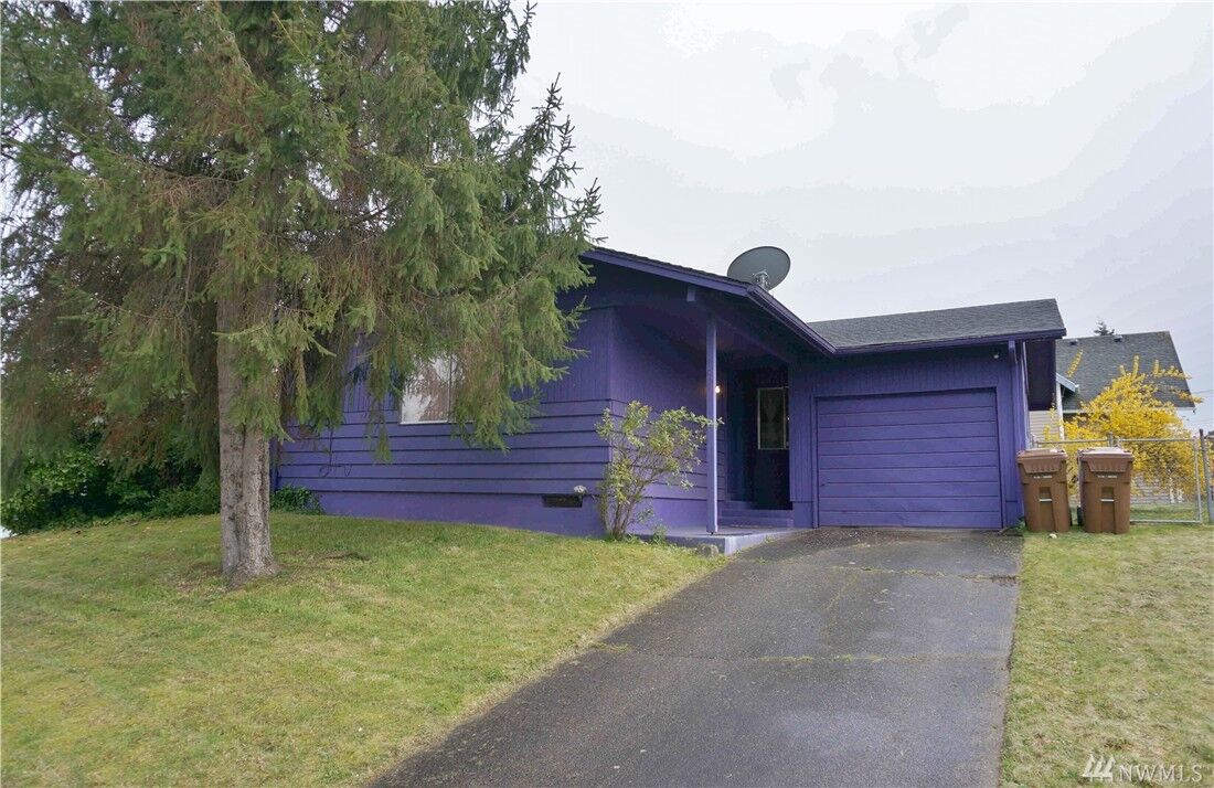 Property Photo: 1402 S 25th St WA 98405