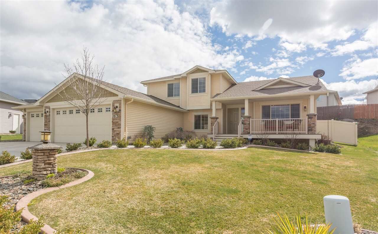 Property Photo: 1013 W Highpeak Dr WA 99224