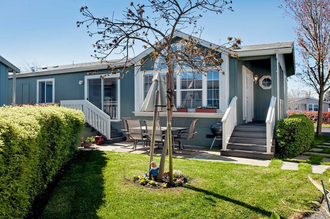 Property Photo:  38 Candlewood Drive  CA 94954 