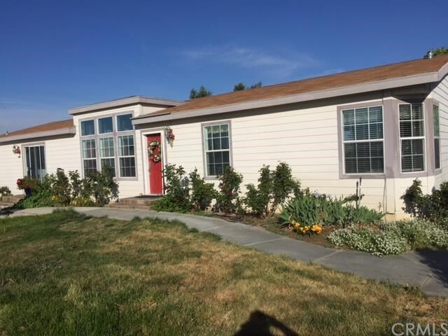 Property Photo:  22840 Seabright  CA 92567 