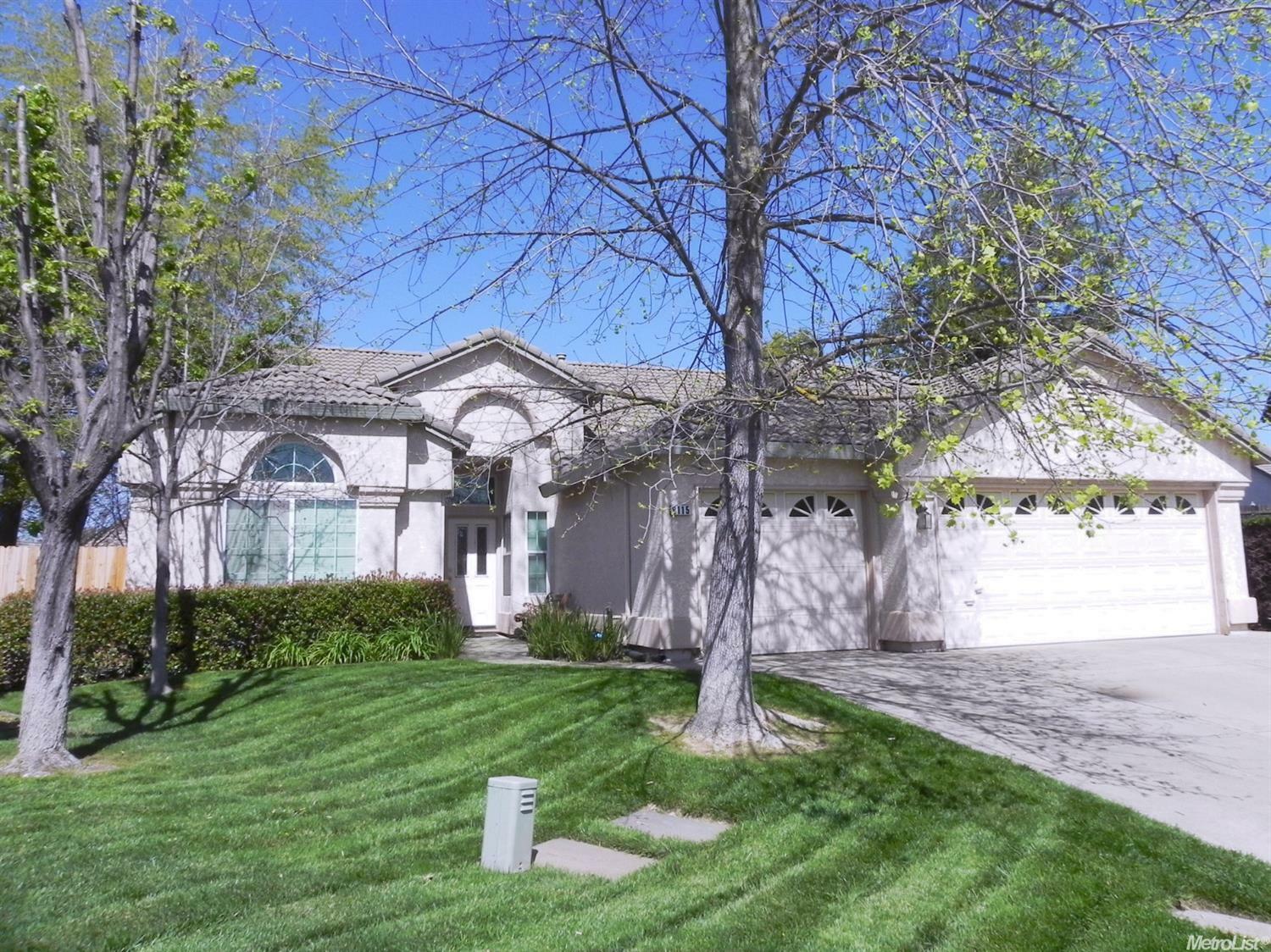 Property Photo:  8115 Sunburst Court  CA 95843 