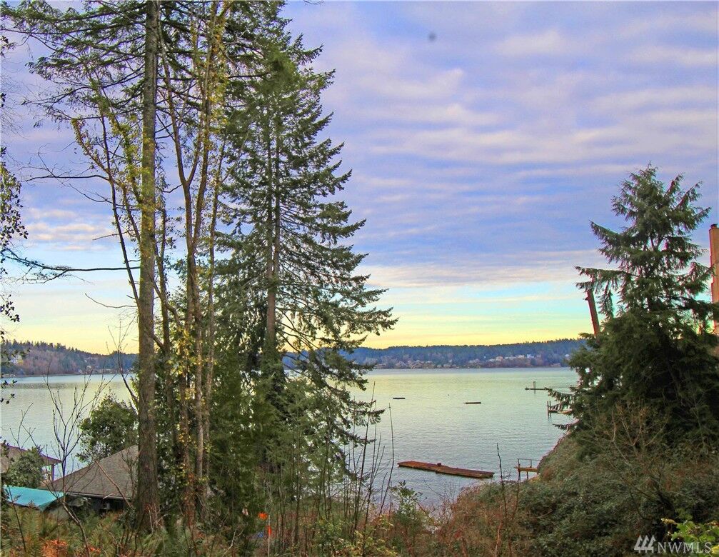 Property Photo:  731  Fox Drive  WA 98333 