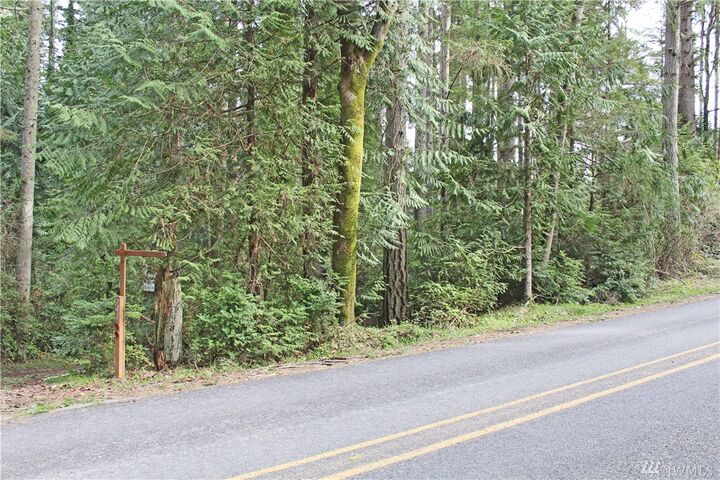 Property Photo:  1 Xx  Fox Drive  WA 98333 