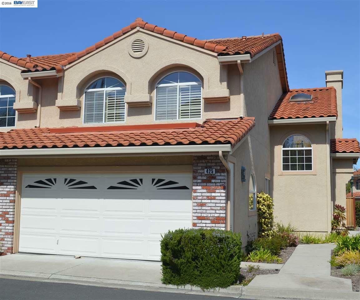 Property Photo:  425 S Clovercrest Lane  CA 94582 