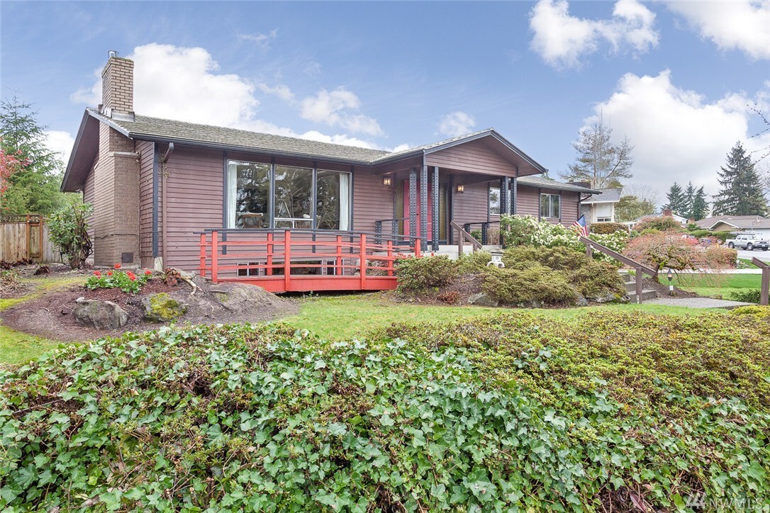 Property Photo: 1310 121st Avenue SE WA 98005