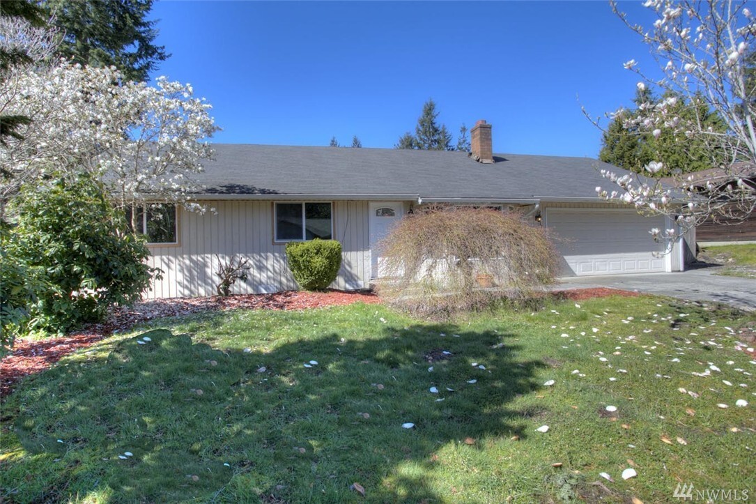 Property Photo: 11116 31st Ave SE WA 98208