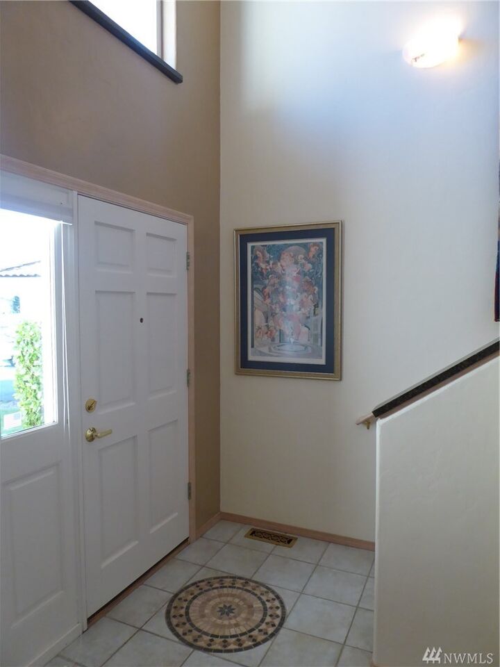 Property Photo:  6633 Riviera Ct SE  WA 98513 