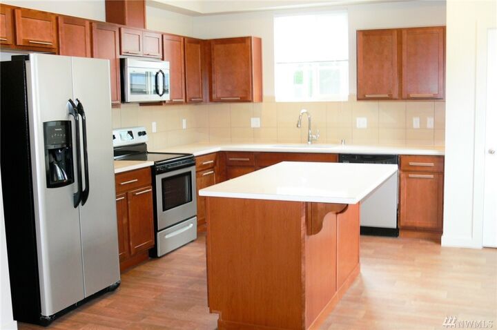 Property Photo:  10521 14th Drive SE  WA 98208 