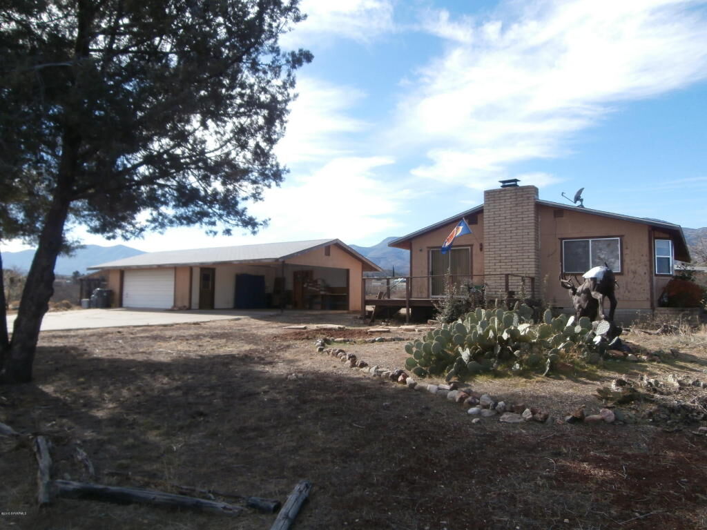 Property Photo: 669 E Elm St AZ 86326