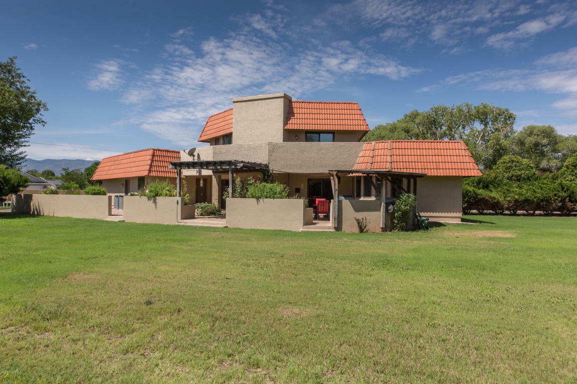 Property Photo: 1980 E Kerley Lane AZ 86326