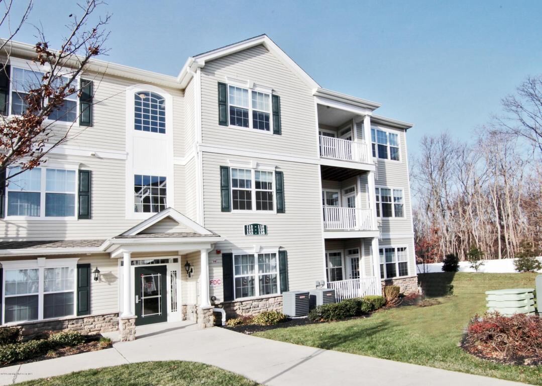 Property Photo:  127 Mill Pond Way  NJ 07724 