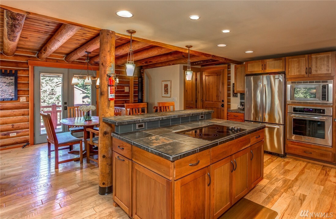 Property Photo: 41 Lake Louise Dr WA 98229