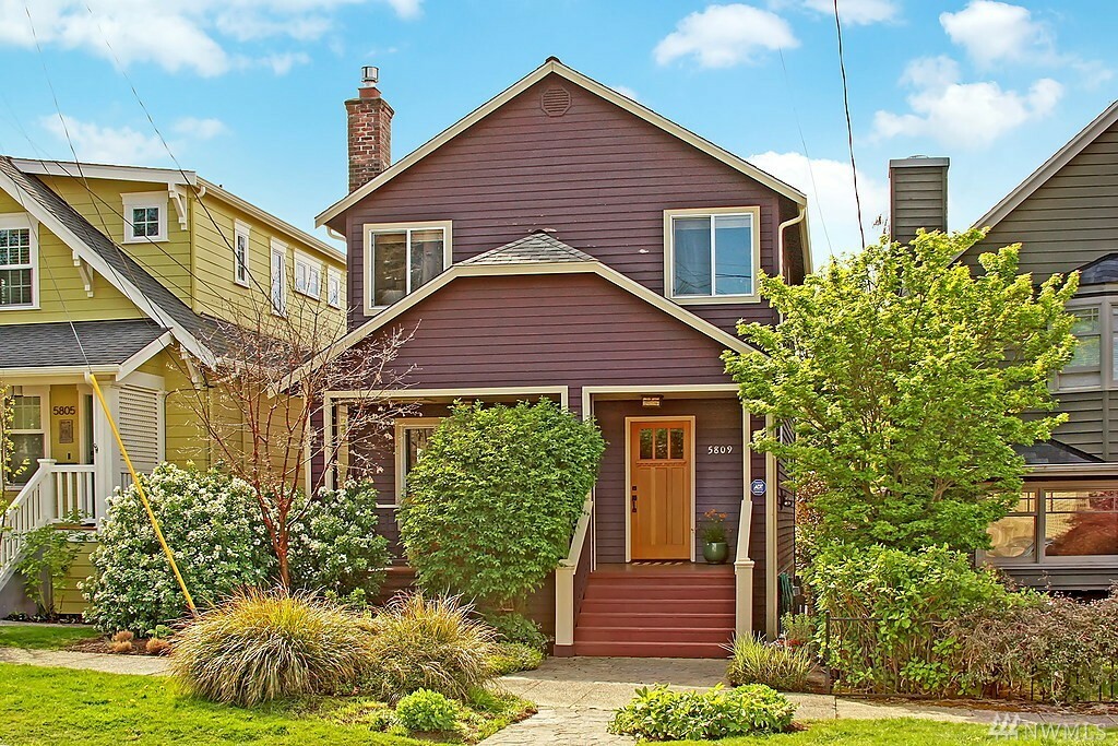Property Photo: 5809 Kensington Place N WA 98103