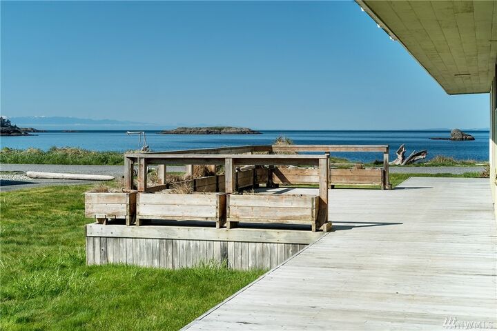 Property Photo:  44 Agate Beach Lane  WA 98261 