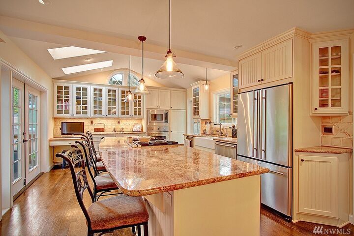 Property Photo:  10607 NE 110th Street  WA 98033 