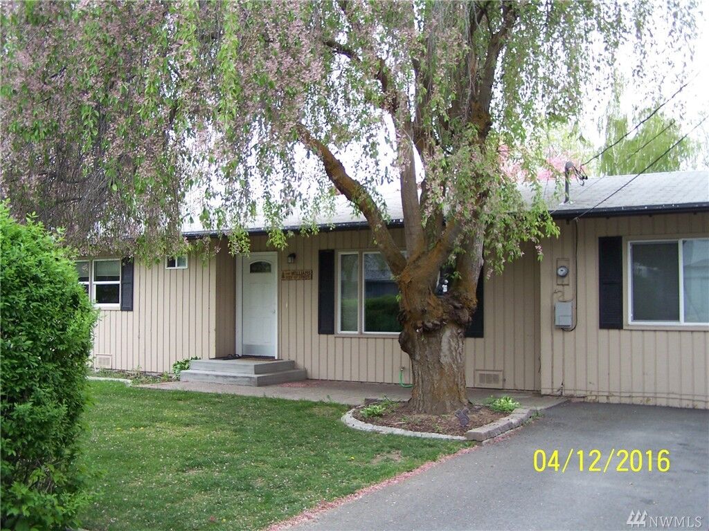 Property Photo:  1120 SE 1st St  WA 98802