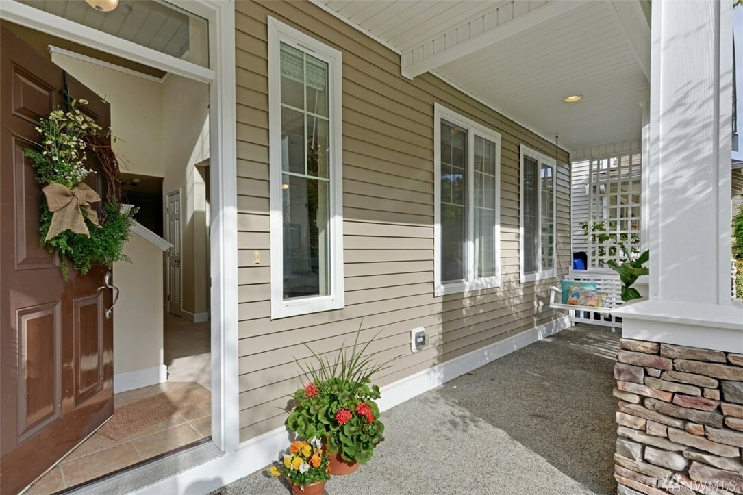 Property Photo:  18014 97th Av Ct E  WA 98375 