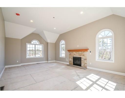 Property Photo: 3 Cheyenne Dr MA 01887